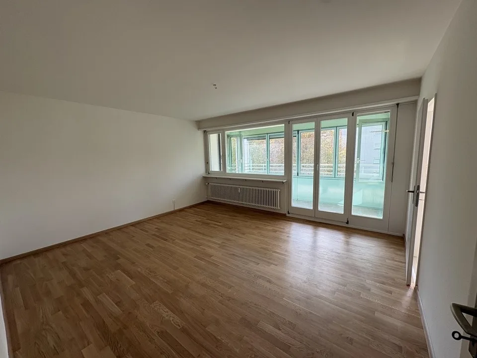 Appartement lumineux et centralement situé de 3,5 pièces au 4e étage – photo 4 sur 12