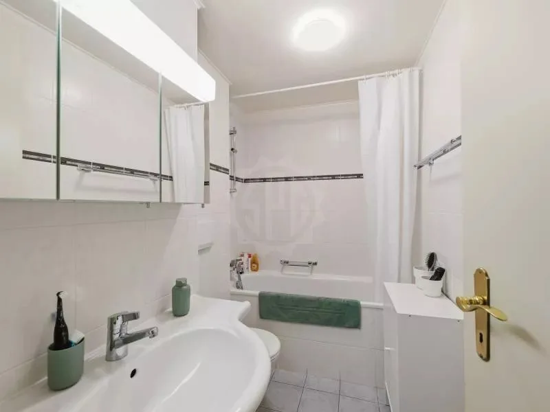 Chêne-Bourg, proche gare — 2 chambres, ascenseur — 2’800 CHF/mois charges comprises – photo 5 sur 6
