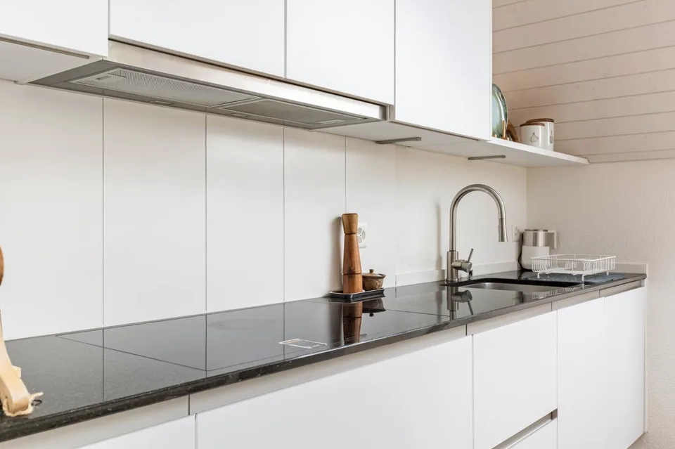 Unique 4.5-Room Duplex Penthouse with Spacious Balcony in Langnau am Albis – foto 8 di 30