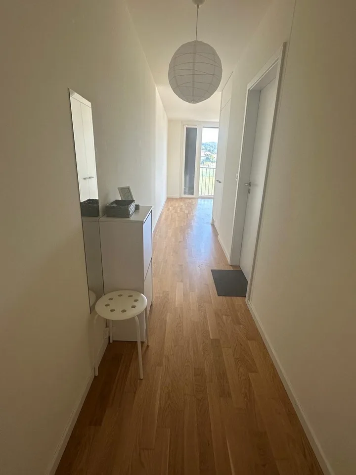 Apartment for rent in Crissier – 2.5 rooms – Available 1 November – photo 1 sur 5