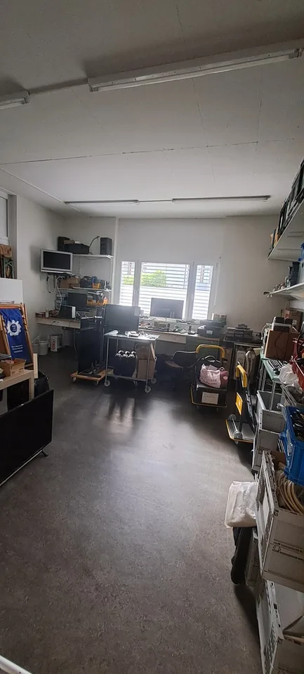 Attraktive Gewerbefläche an bester Passantenlage wird frei ! – foto 8 di 12