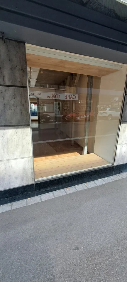 helles Ladenlokal ausgebaut an bester Passantenlage – Foto 3 von 11