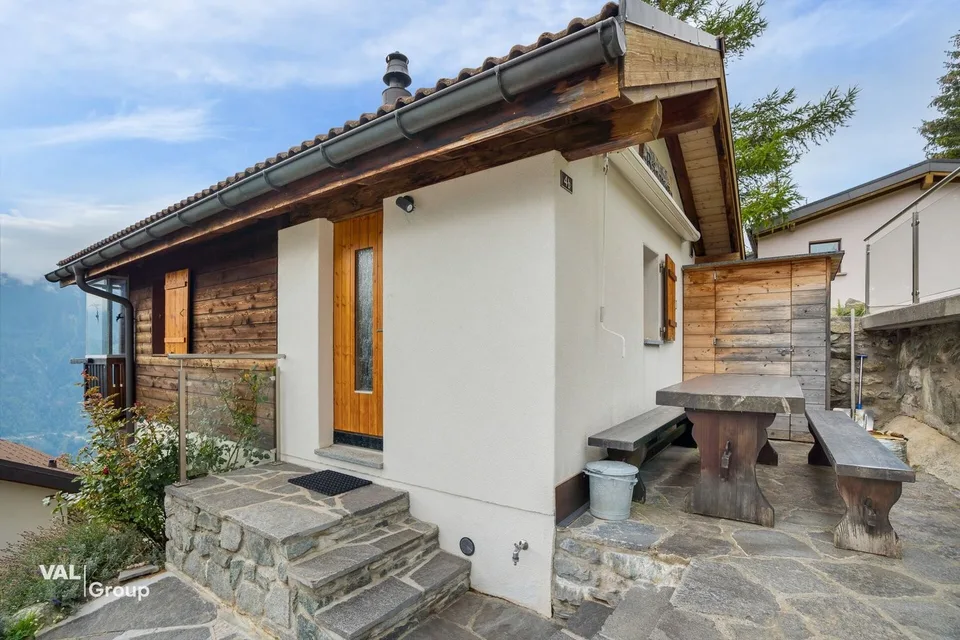 A private retreat in the heart of the Valais mountains – photo 2 of 13