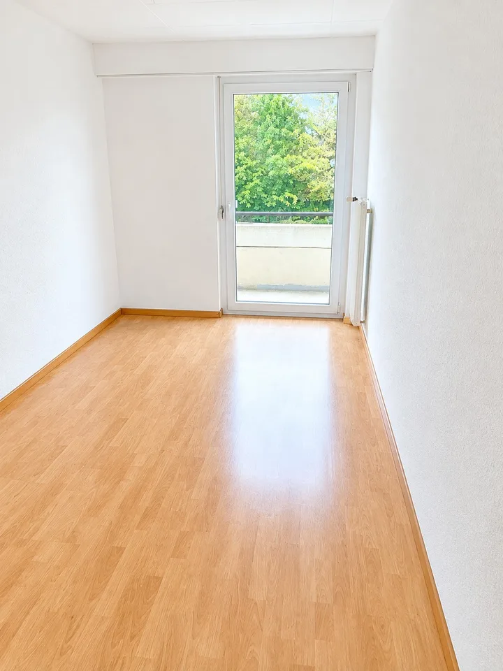 Zentrale Lage, geräumig und hell – Foto 4 von 5