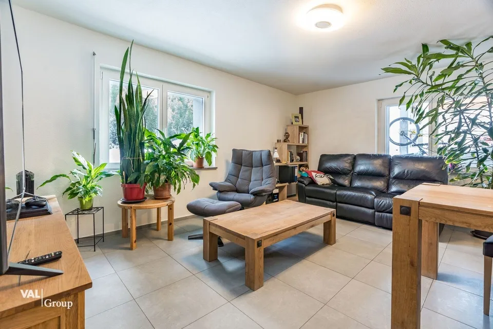 Casa moderna con entusiasmante opportunità di investimento – foto 3 di 13