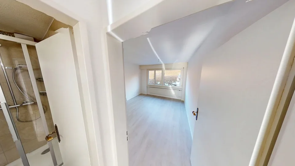 3.5 Zimmer Wohnung 2.OG – photo 5 of 9