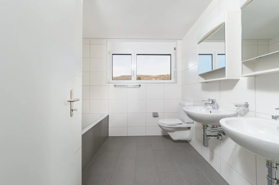So lässt es sich wohnen! 82m2 Terrasse! – Foto 7 von 9