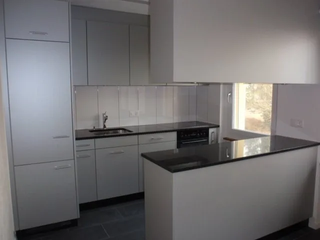Renovated 3.5-room apartment with balcony in Solothurn – photo 9 of 12