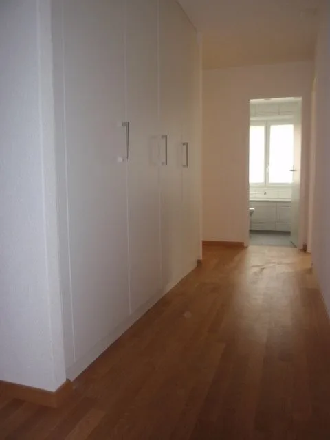 Renovated 3.5-room apartment with balcony in Solothurn – photo 8 of 12