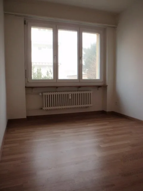 Renovated 3.5-room apartment with balcony in Solothurn – photo 10 of 12