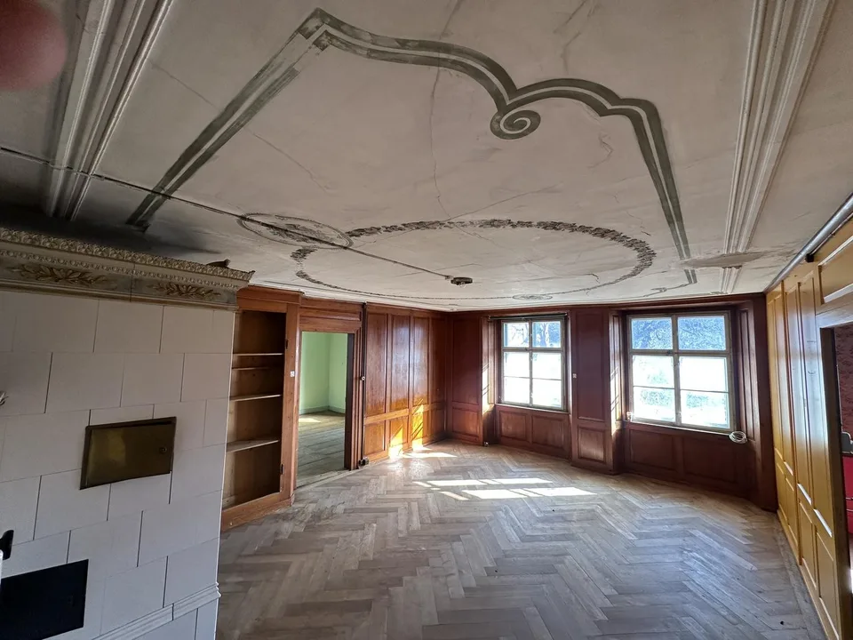 Raum, Charakter, Geschichte. Ihr Mehrgenerationenhaus in Erlen – foto 2 di 11