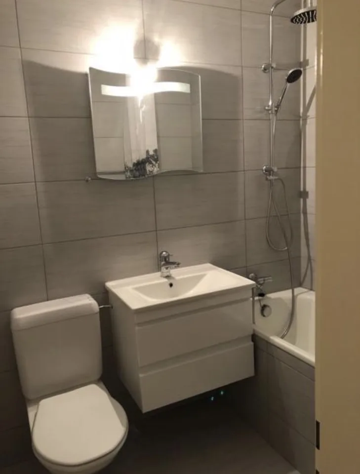 2.5-Zimmer-Wohnung, 54 m², 6. Stock, renoviert, Garage inkl. – Toplage Volketswil – Privatverkauf – foto 2 di 7
