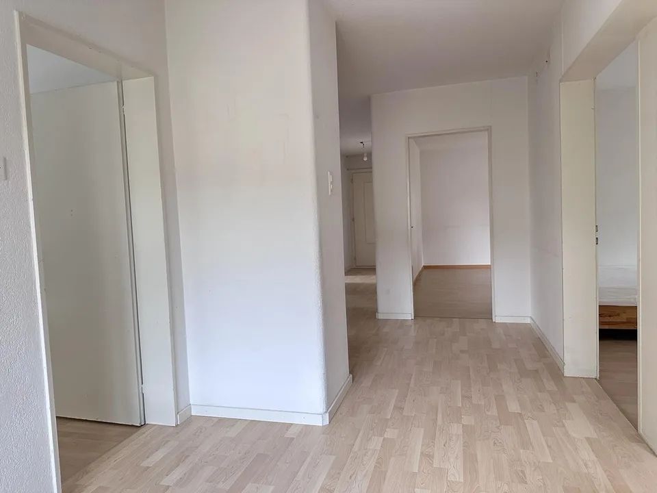 Private furnished bedroom to rent in Zürich "Stettbach" (limited period 30. September 2027) – Foto 12 von 12