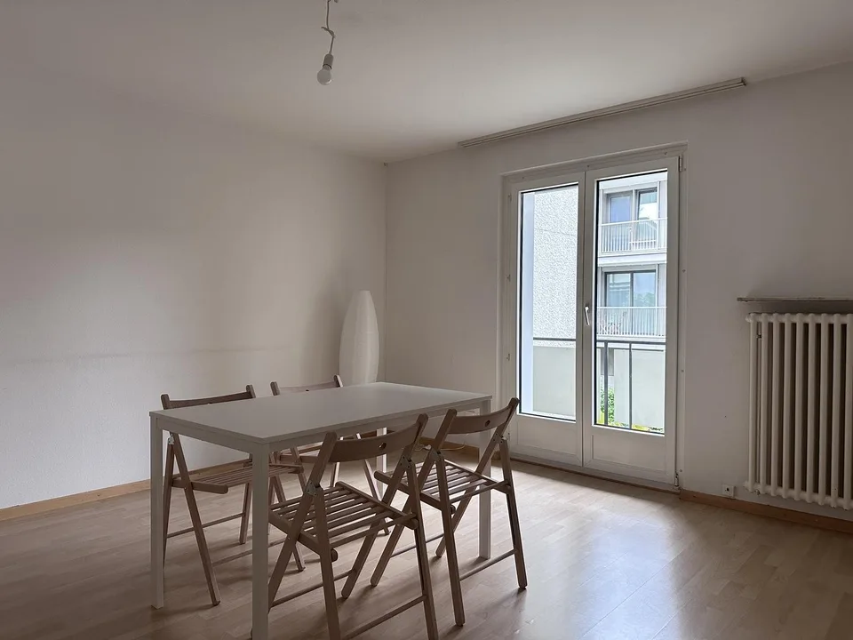 Private furnished bedroom to rent in Zürich "Stettbach" (limited period 30. September 2027) – Foto 10 von 12