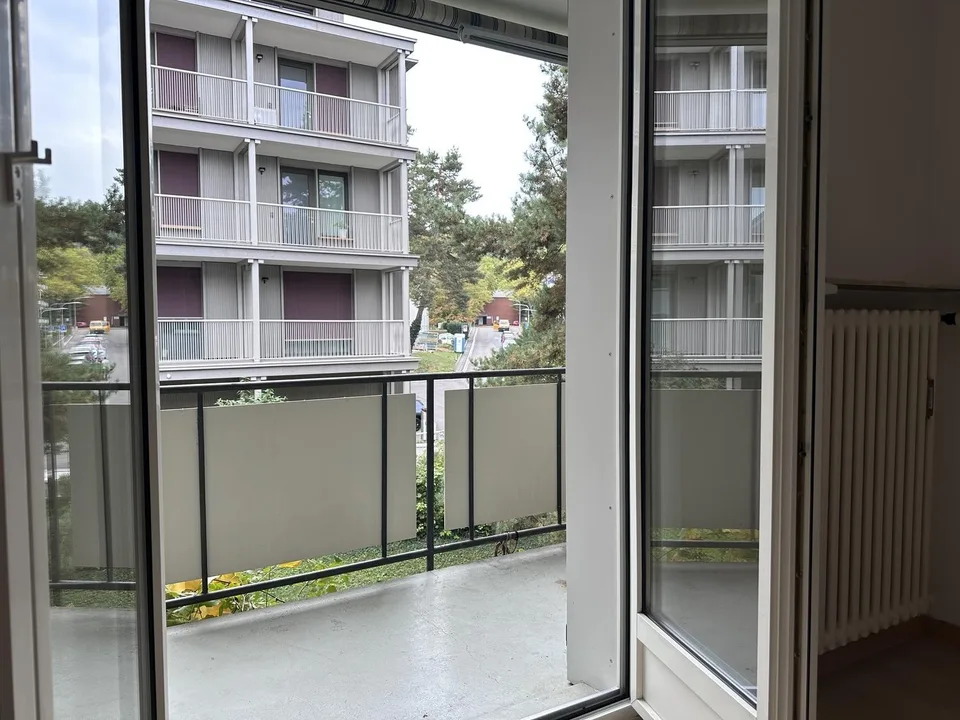 Private furnished bedroom to rent in Zürich "Stettbach" (limited period 30. September 2027) – Foto 9 von 12