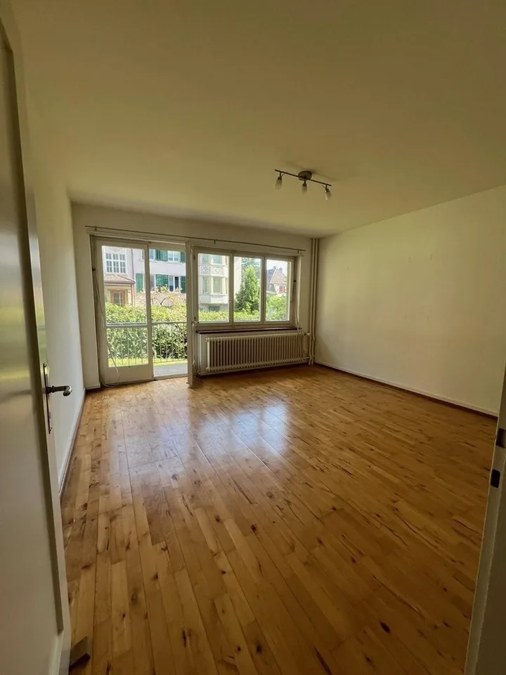 Grosse 2er WG-Zimmer nahe Kreuzplatz | Mitten in Zürich – Foto 2 von 7