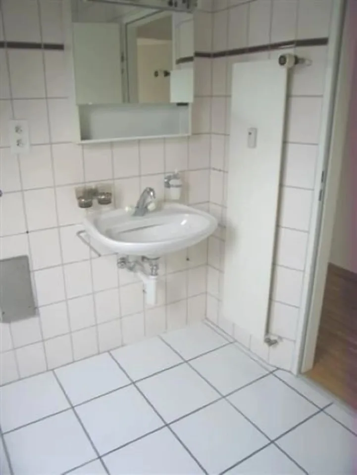 5 Zimmer Dachgeschosswohnung in fußläufiger Nähe zur Messe und zum Bahnhof – photo 8 sur 9