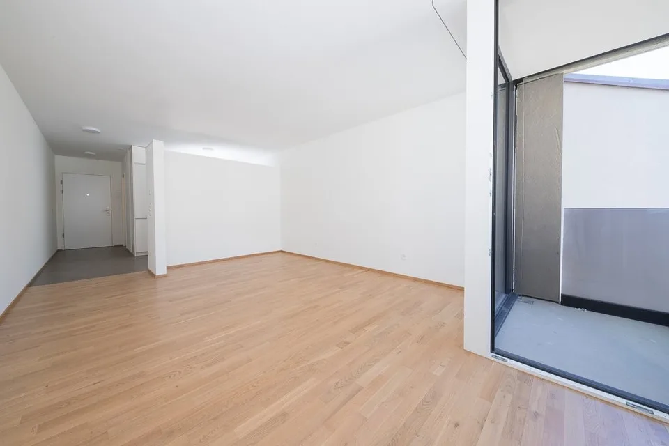 Attractive and bright apartment at the exhibition square – photo 3 of 5