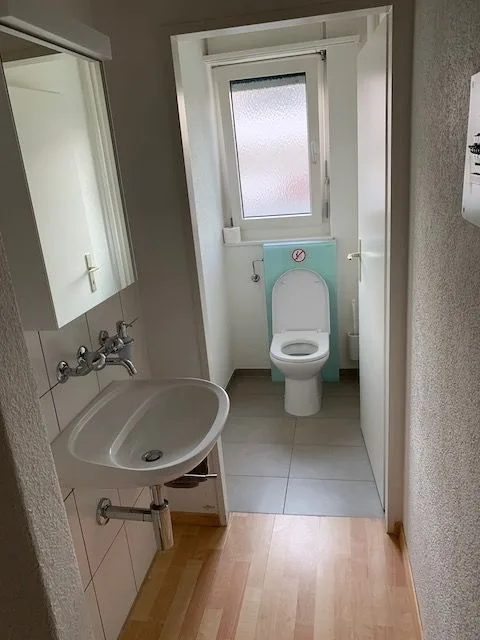 Bright furnished room with private balcony – Foto 8 von 8
