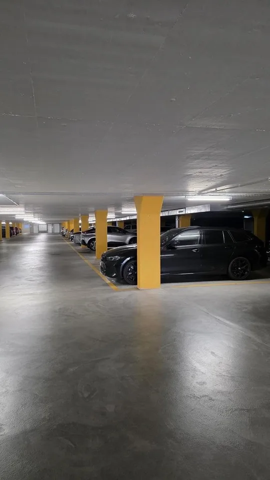 Einstellhallenplatz (mit oder ohne Elektroladestation) zu vermieten – Foto 2 von 4