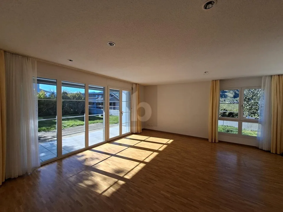 6.5 Zimmer Doppelhaushälfte in Sattel – Foto 4 von 4
