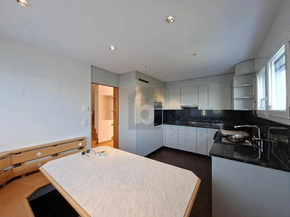 6.5 Zimmer Doppelhaushälfte in Sattel – Foto 3 von 4
