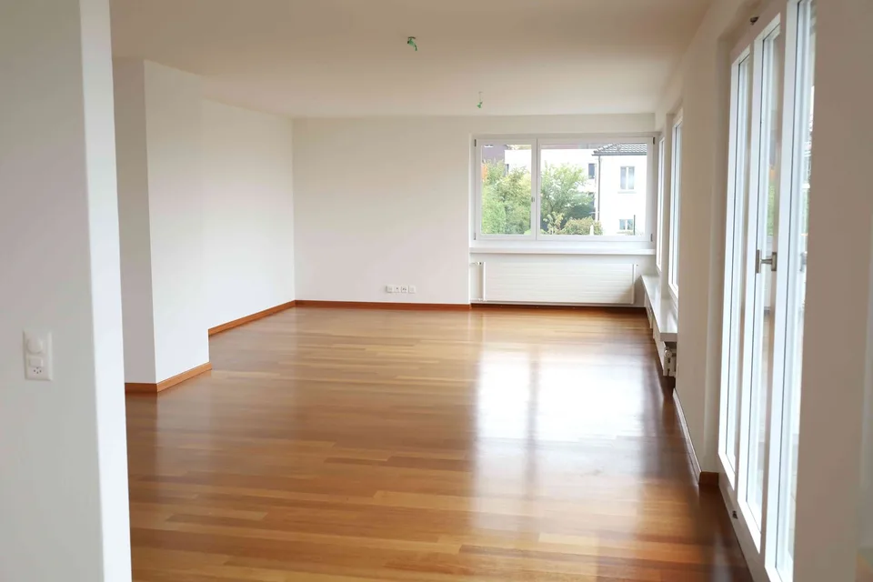 4½-Zimmer-Terrassenwohnung mit Seesicht in Zollikon – photo 4 sur 6