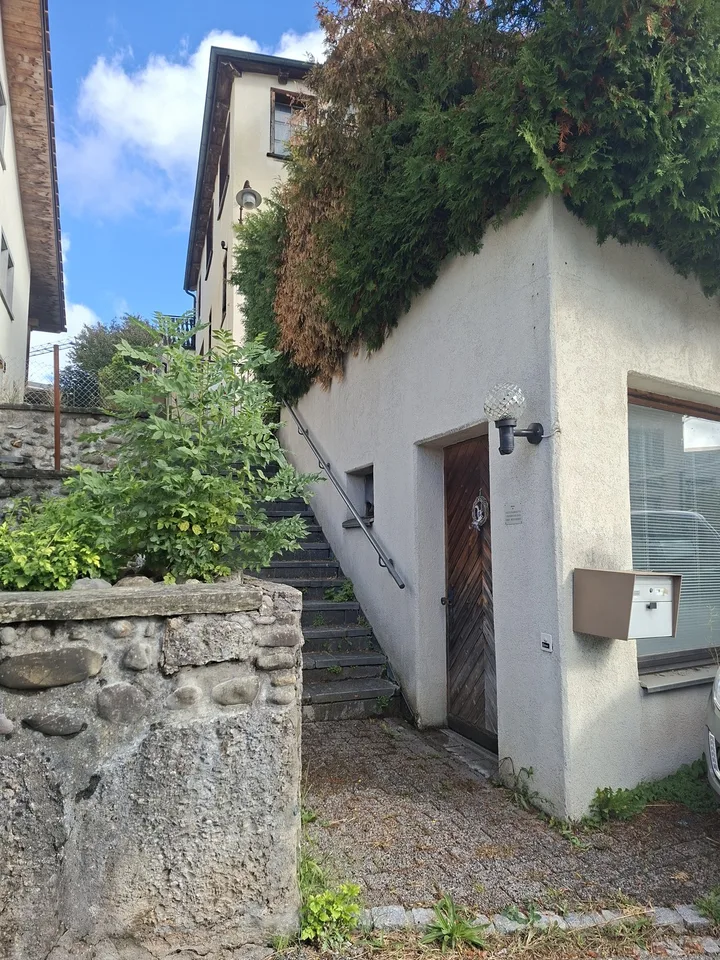 Haus zu verkaufen mit separatem Atelier und Aussenparkplätzen – photo 3 sur 30