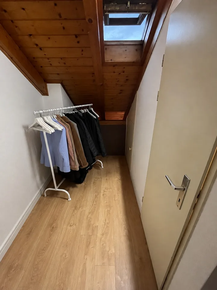 Beautiful four\-room apartment available immediately CHF 2,300 per month, all inclusive – Foto 10 von 22