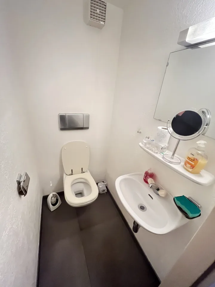 Beautiful four\-room apartment available immediately CHF 2,300 per month, all inclusive – Foto 3 von 22