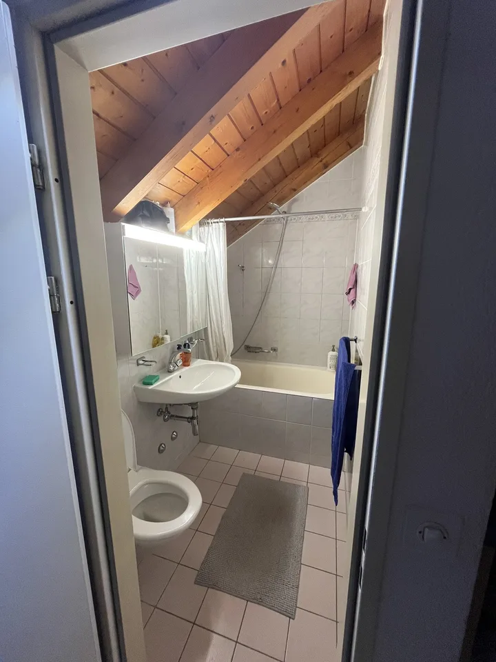 Beautiful four\-room apartment available immediately CHF 2,300 per month, all inclusive – Foto 15 von 22