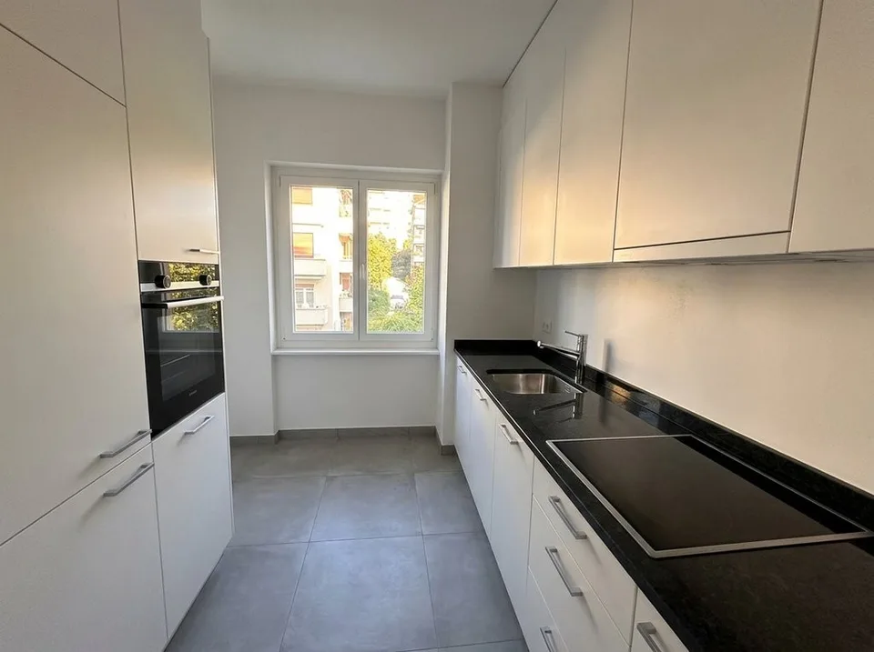 Bello appartamento in fase di ristrutturazione, a due passi dal parco di Valency – foto 2 di 6