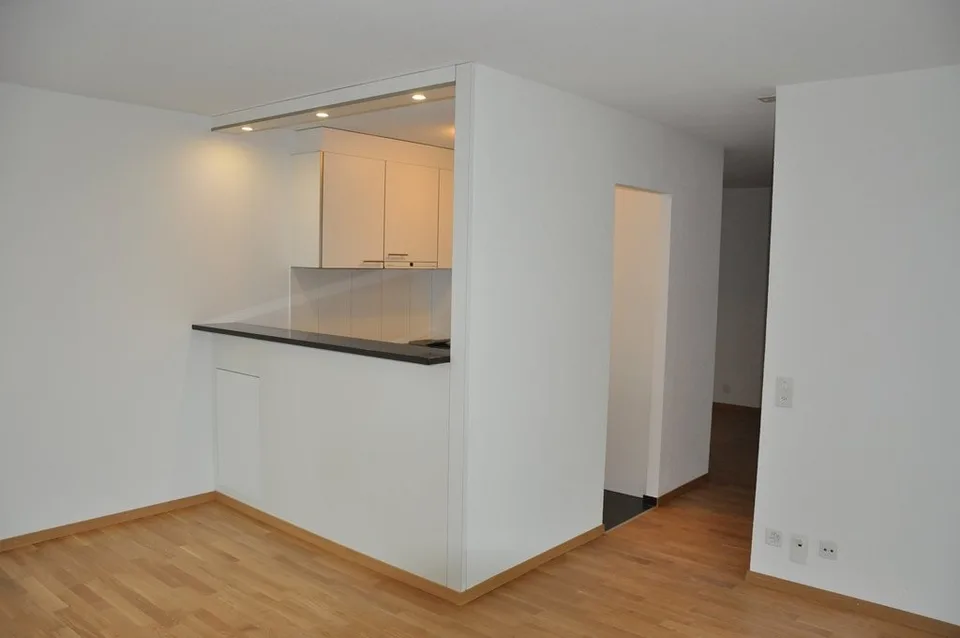 3 1/2-Zimmer-Wohnung mit Sitzplatz in Bolligen – Foto 3 von 9