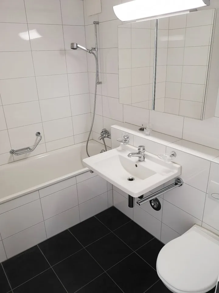 3.5 Zimmerwohnung an ruhiger Wohnlage in der Nähe der Forchbahn – Foto 3 von 7