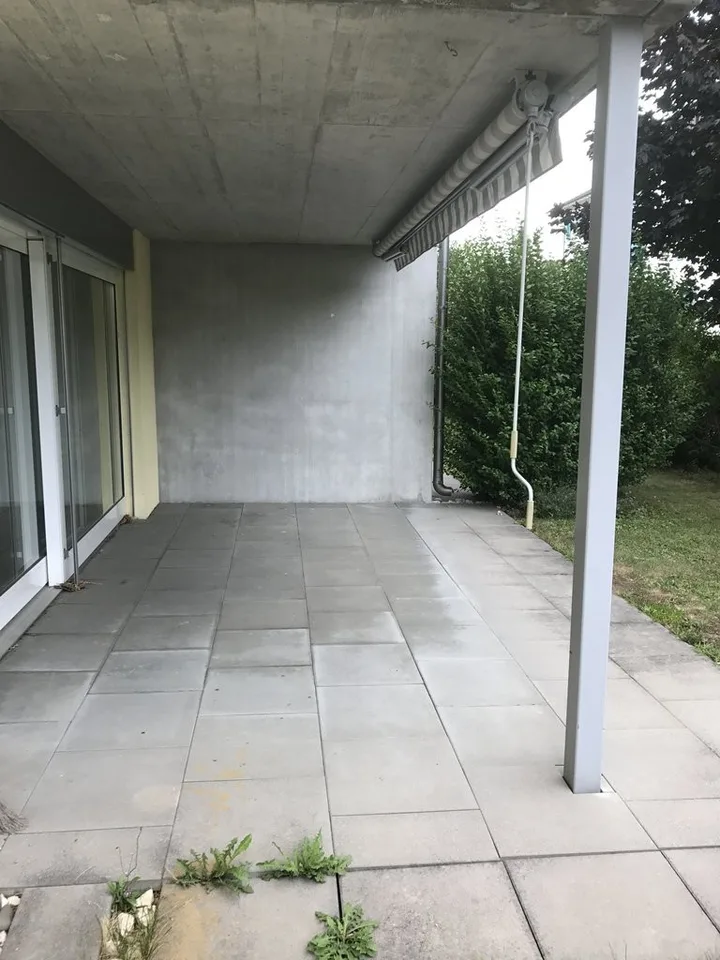 Grosszügige 5.5-Zimmer-Wohnung mit eigenem Sitzplatz – Foto 11 von 12