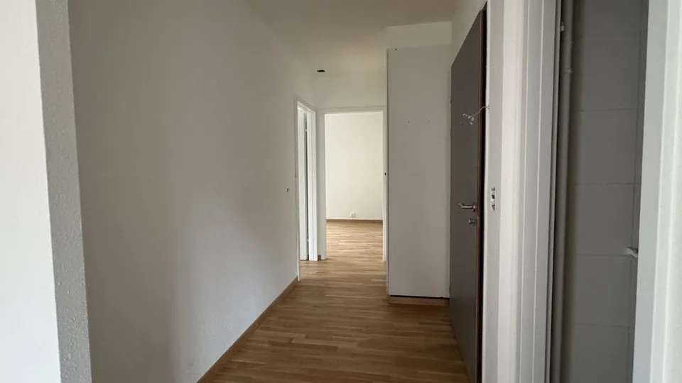 Logement rénové de 3.5 pièces au 1er étage – photo 5 of 10