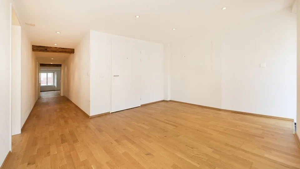 BEAUTIFUL APARTMENT WITH TERRACE IN TOP LOCATION! – photo 8 of 12