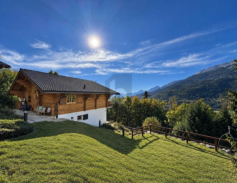 MAGNIFIQUE, RÉNOVÉ AU COEUR DES MONTAGNES – foto 2 di 4