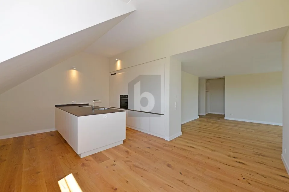 STILVOLL UND MODERN MIT SCHÖNER LOGGIA – Foto 3 von 4
