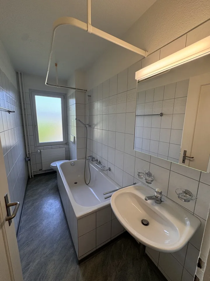 3,5 Zimmer WG + Wohnküche & Balkon in Uni-Nähe! – Foto 7 von 7
