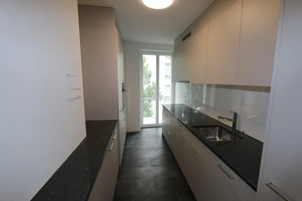 Wunderschöne Altbauwohnung im trendigen Kreis 4 – photo 4 of 9