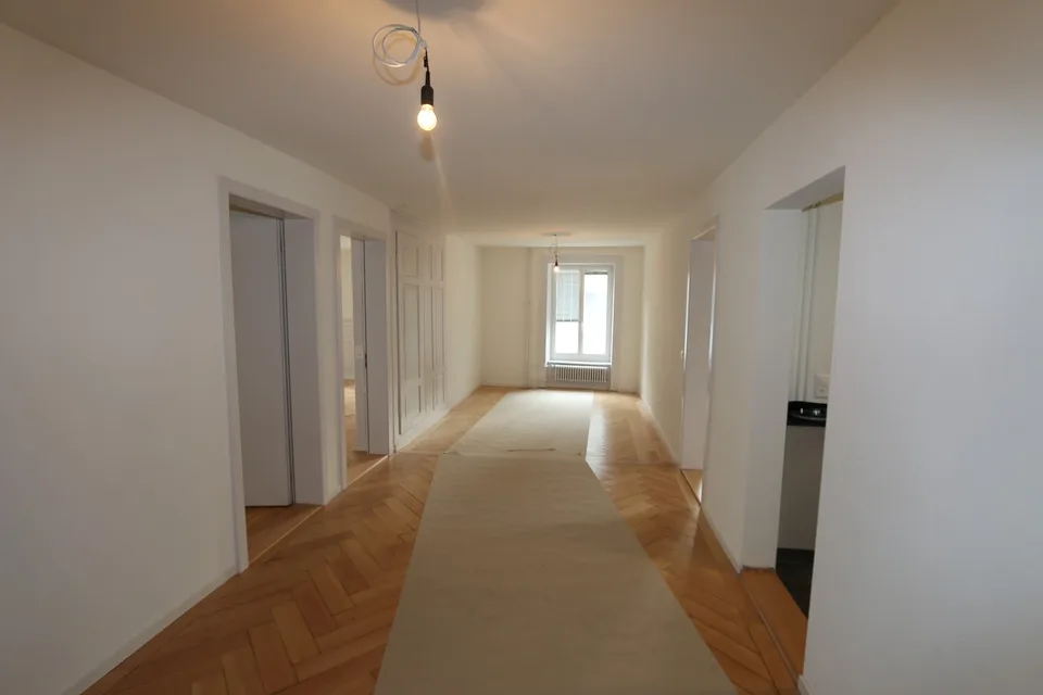 Wunderschöne Altbauwohnung im trendigen Kreis 4 – photo 3 of 9
