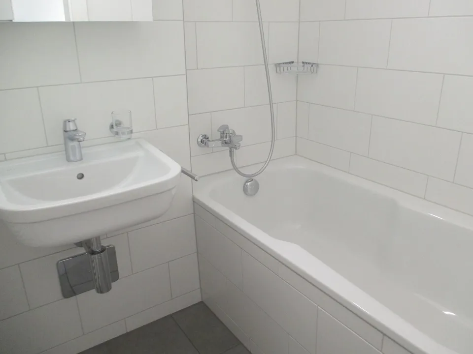 Moderne 4.5-Zimmerwohnung in Kriens  stilvoll wohnen und gut angebund – Foto 2 von 5