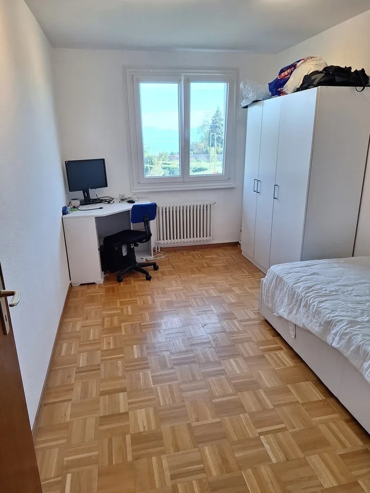 Chambre en colocation à Perroy – foto 2 di 3