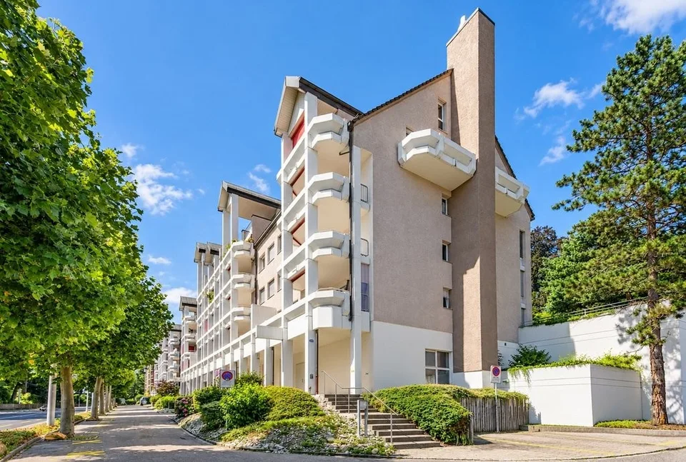 Aussenparkplatz zu vermieten – Foto 2 von 2