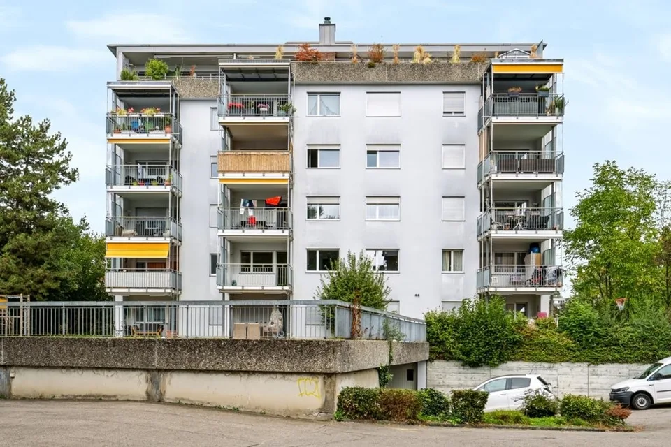 Mit Lift, Geschirrspüler, gedecktem Balkon und vielem Mehr! – Foto 10 von 12
