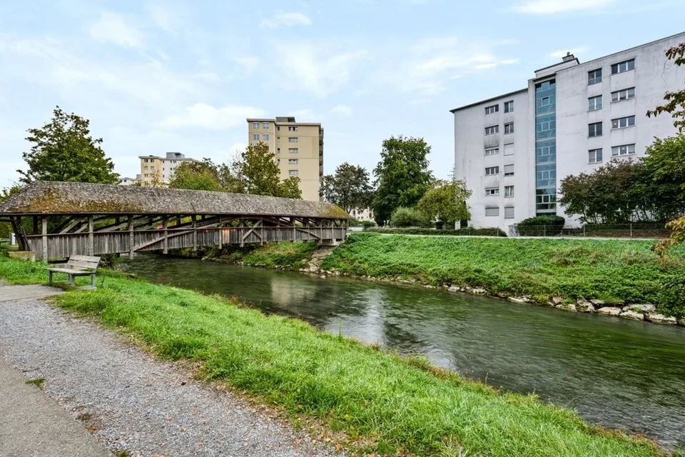 Mit Lift, Geschirrspüler, gedecktem Balkon und vielem Mehr! – Foto 9 von 12