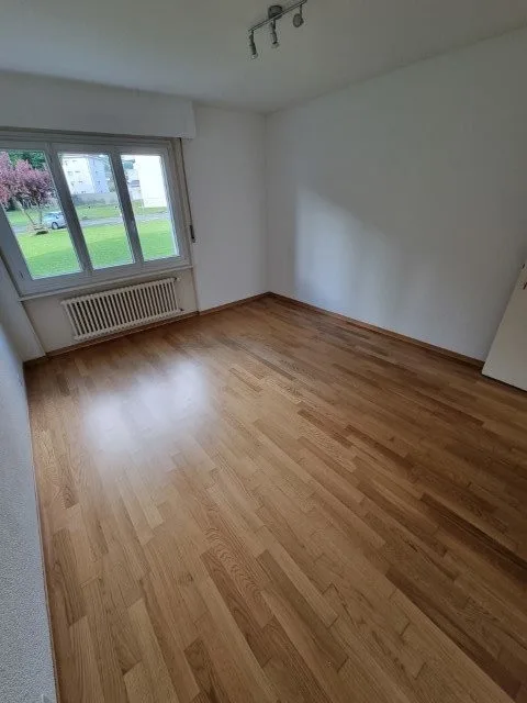 Joli 3.5 pièces au rez avec balcon – photo 2 of 5