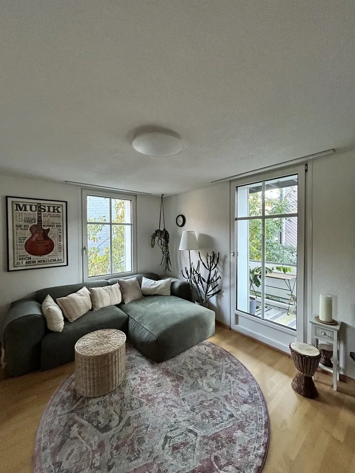 Appartement single de 2,5 pièces confortable avec balcon – photo 4 sur 7