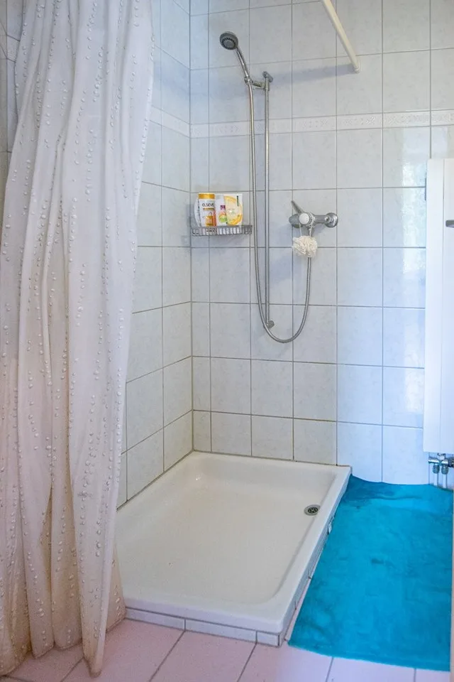 Appartement single de 2,5 pièces confortable avec balcon – photo 6 sur 7